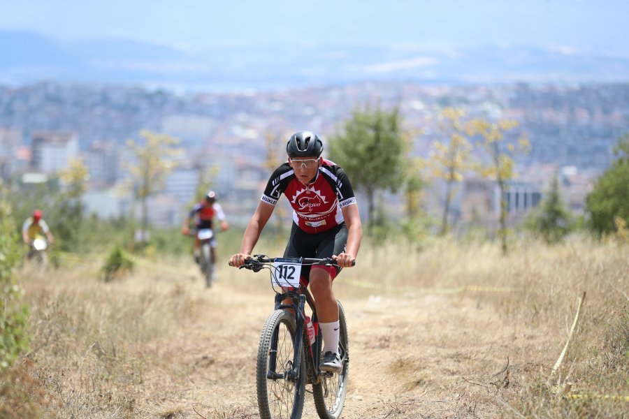 Gebze Uluslararası Dağ Bisikleti Kupası’nda Nefesler Kesildi