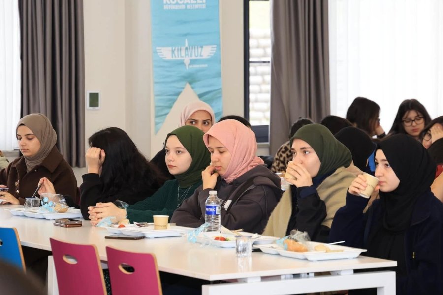 ‘Güzide’ Gençler  Kış Kampına Katıldı