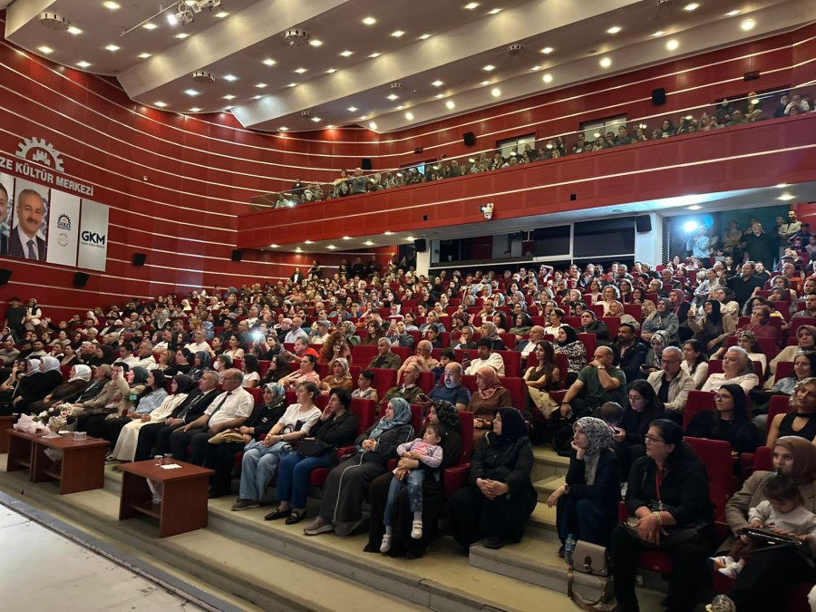 GESMEK Türk Halk Müziği Konserine Yoğun İlgi