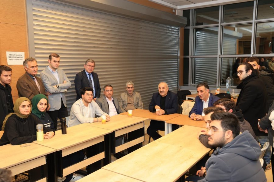 Başkan Büyükgöz’den GTÜ’lü  Öğrencilere Çorba İkramı