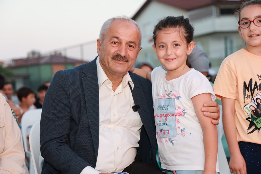 Mahallemde Sinema Var Başladı