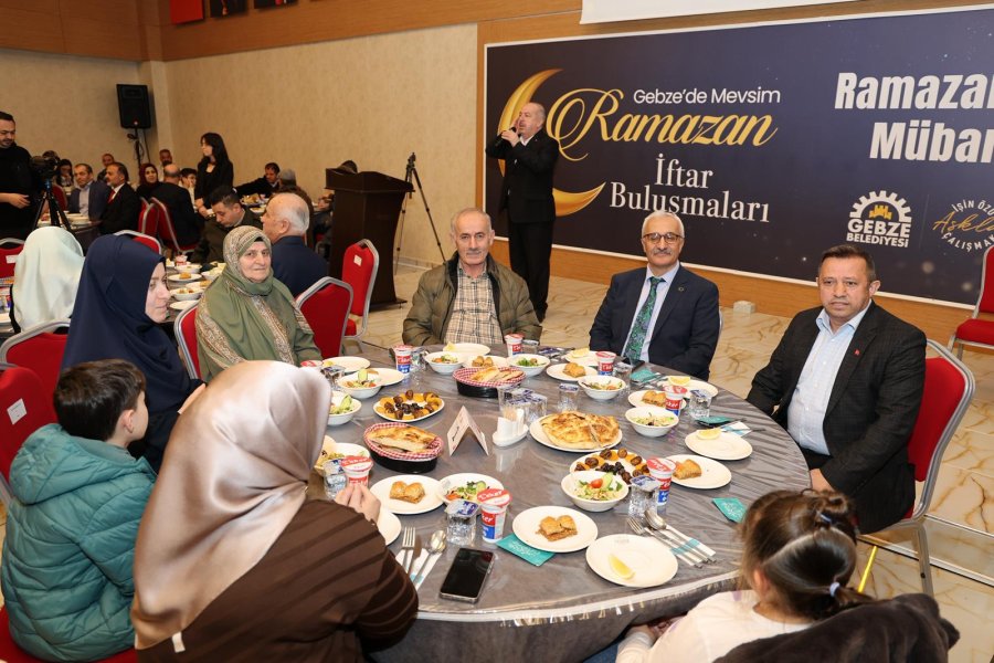 Başkan Büyükgöz Şehit Aileleri ve Gazilerle İftar Sofrasında Buluştu