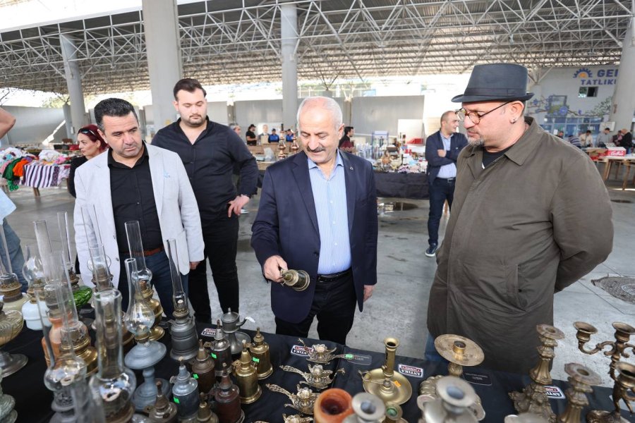 Gebze’de Antika Pazarı Kuruldu