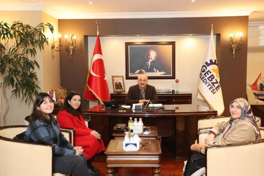 Kirazpınar Sağlık Ocağı Çalışanlarından Başkan Büyükgöz’e Ziyaret