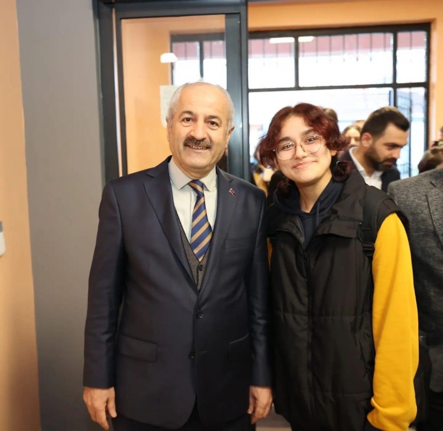 Kaymakam Özyiğit ve Başkan Büyükgöz Bayrak Töreninde Cumhuriyet Anadolu’da