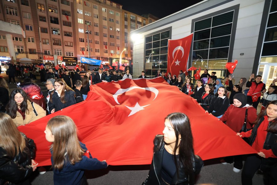 Gebze’de Cumhuriyet Coşkusu Dolu Dolu Yaşandı