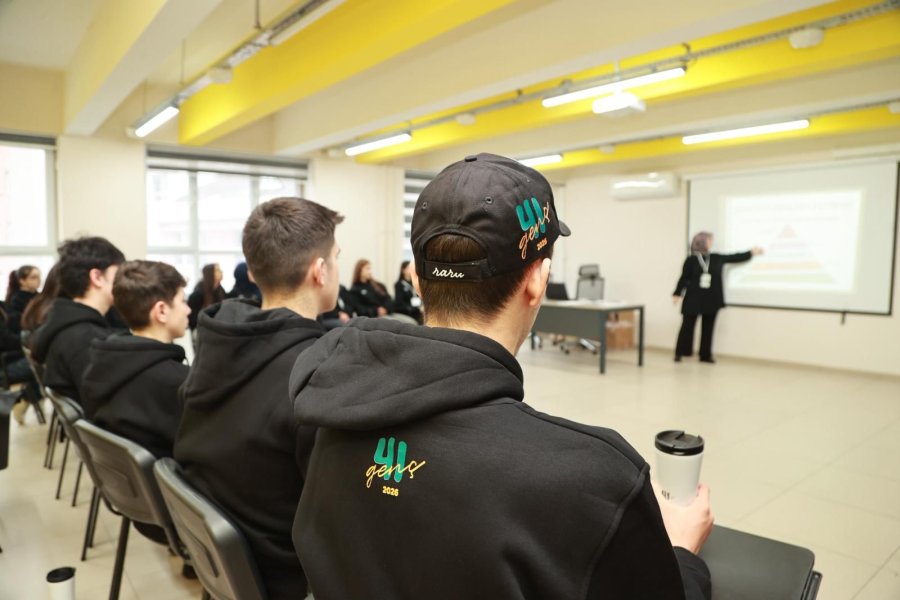 41 GENÇ, EĞİTİMLERİNİ SÜRDÜRÜYOR