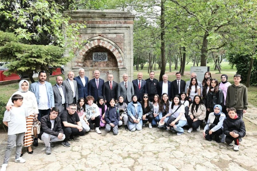 Fatih Sultan Mehmet Han Hünkar Çayırı’nda Dualarla Anıldı   