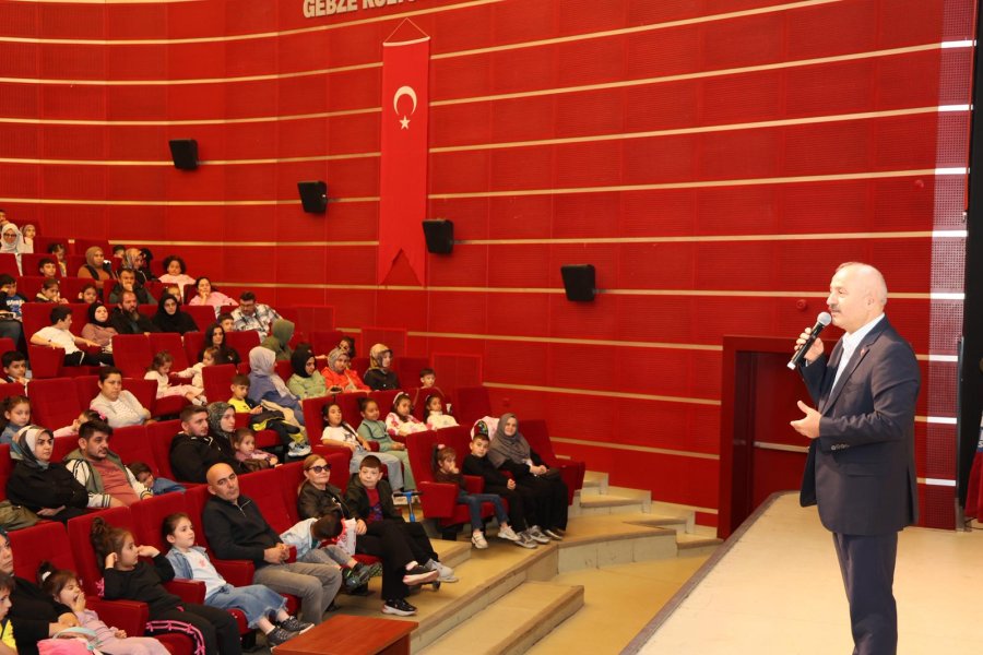 Miniklerden “Aslan Hürkuş 4: Hürjet”le eğlendi