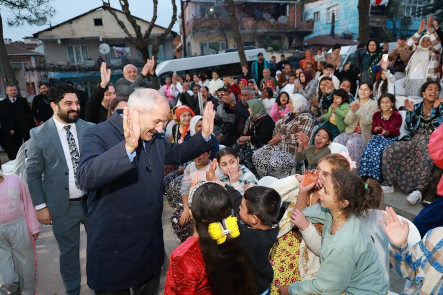 Gebze Belediyesi’nden Romanlar Günü Programı: Aynı Bağın Gülüyüz Biz