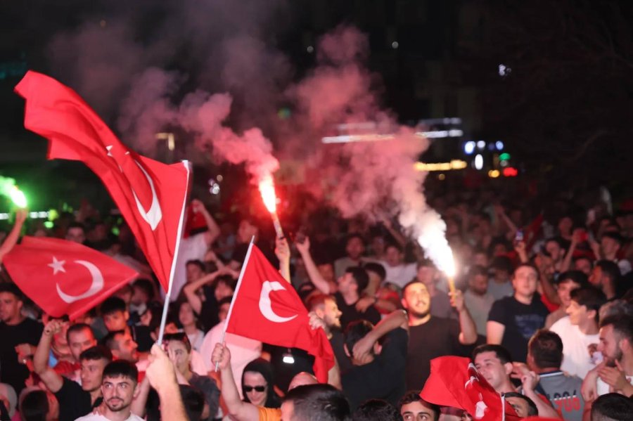 Gebze Meydanda Milli Takım Coşkusu