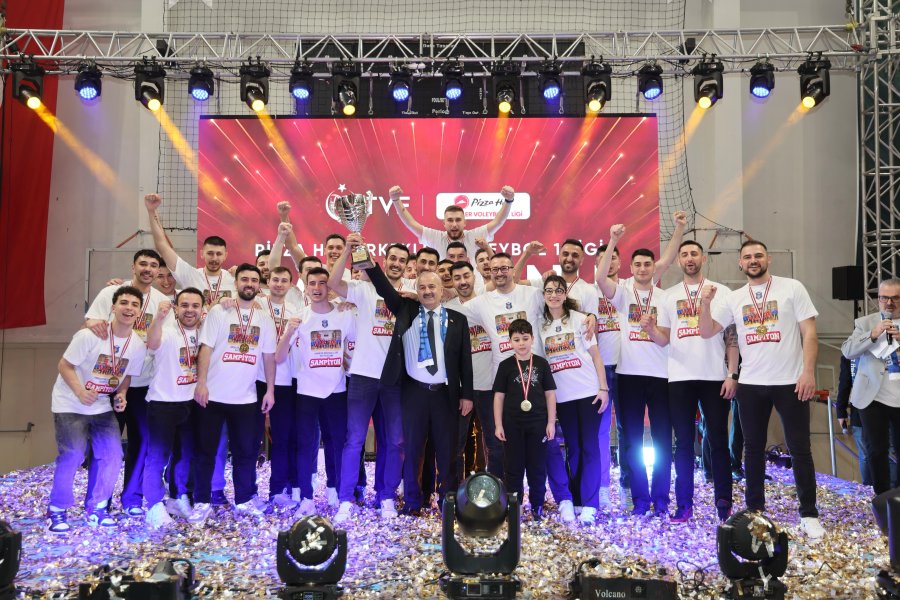 Gebze’nin “Efeleri” Şampiyonluk Kupasına Kavuştu