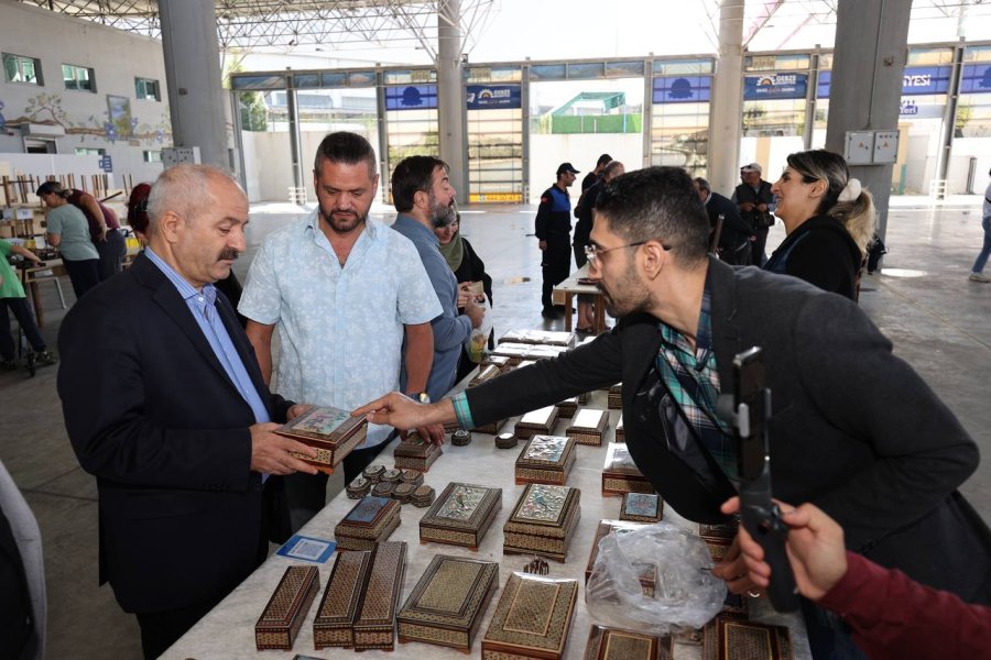 Gebze’de Antika Pazarı Kuruldu