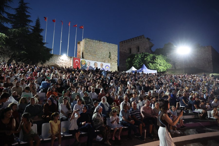 Eskihisar Kalesi’nde Çocukların Akşamı
