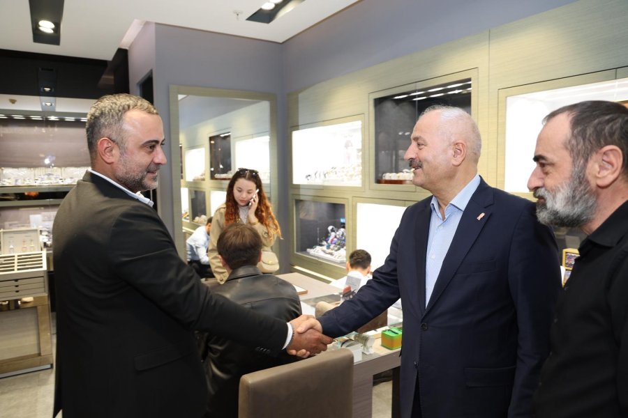 Başkan Büyükgöz’den Gebze Center Esnafına Ziyaret