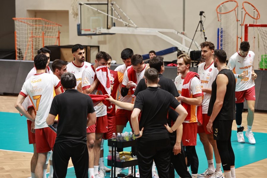 Gebze Belediyesi Voleybol Takımı’ndan Galatasaray’a Karşı Büyük Zafer