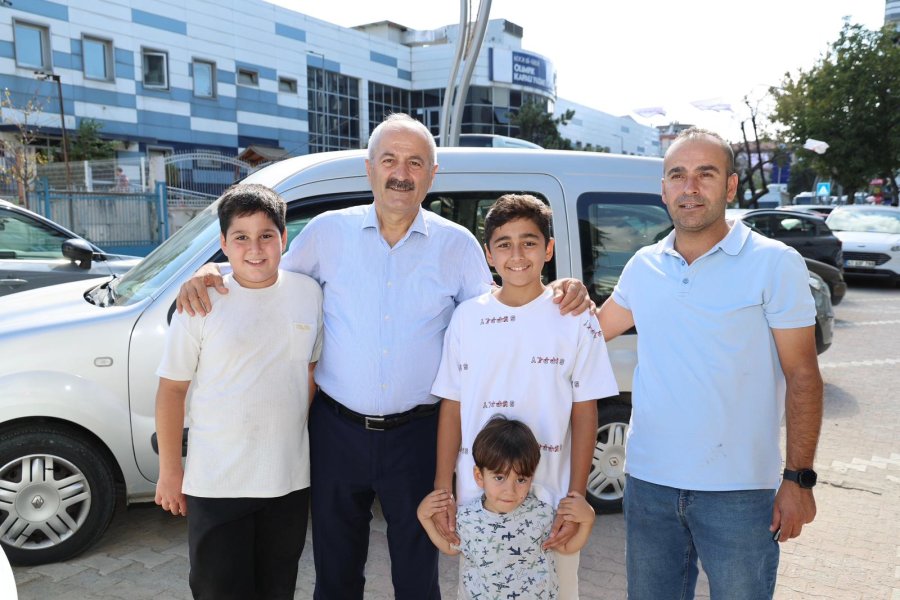 Başkan Büyükgöz’den Güzeller Mahallesi Esnafına Ziyaret