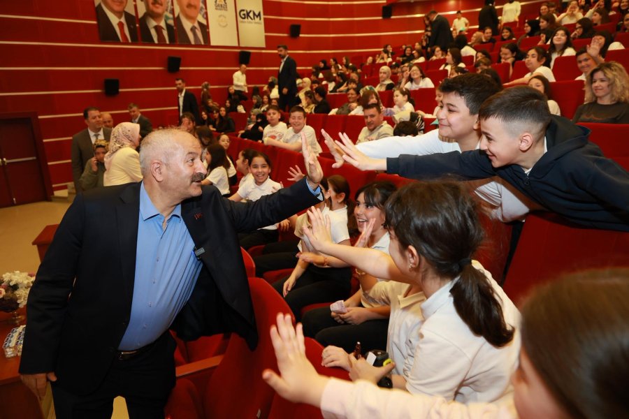 3. Bizim Yazarlar Kitap Tanıtım Günleri Başladı