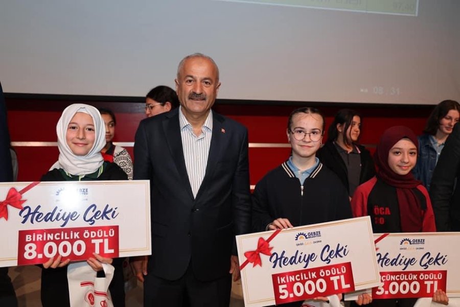 Gebze’de Hadis-i Şerif Ezberleme Yarışması