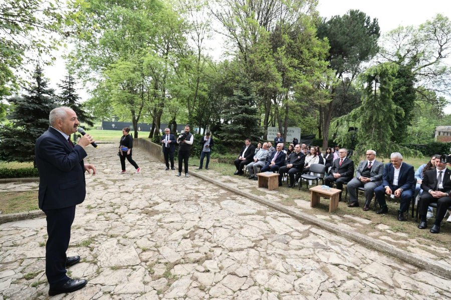 Fatih Sultan Mehmet Han Hünkar Çayırı’nda Dualarla Anıldı   