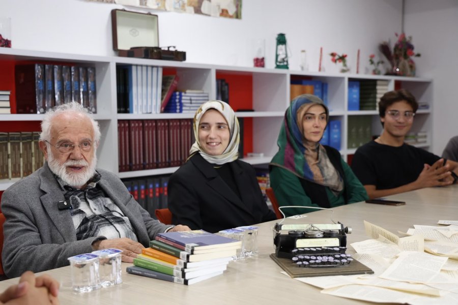 Prof. Dr. İhsan Süreyya Sırma’dan Çoban Mustafa Paşa Kütüphanesi’ne Ziyaret