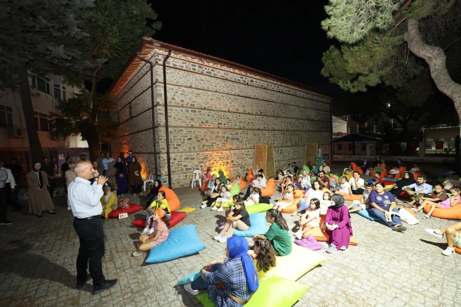 Tarihi Su Dolabında Çocuklar İçin Masal Atölyesi