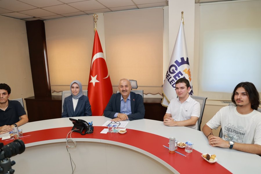 Başkan Büyükgöz, Gebze’nin YKS Şampiyonlarını Ağırladı