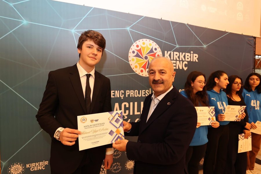 41 Genç’te Sertifikalar Başkan Büyükgöz’den 