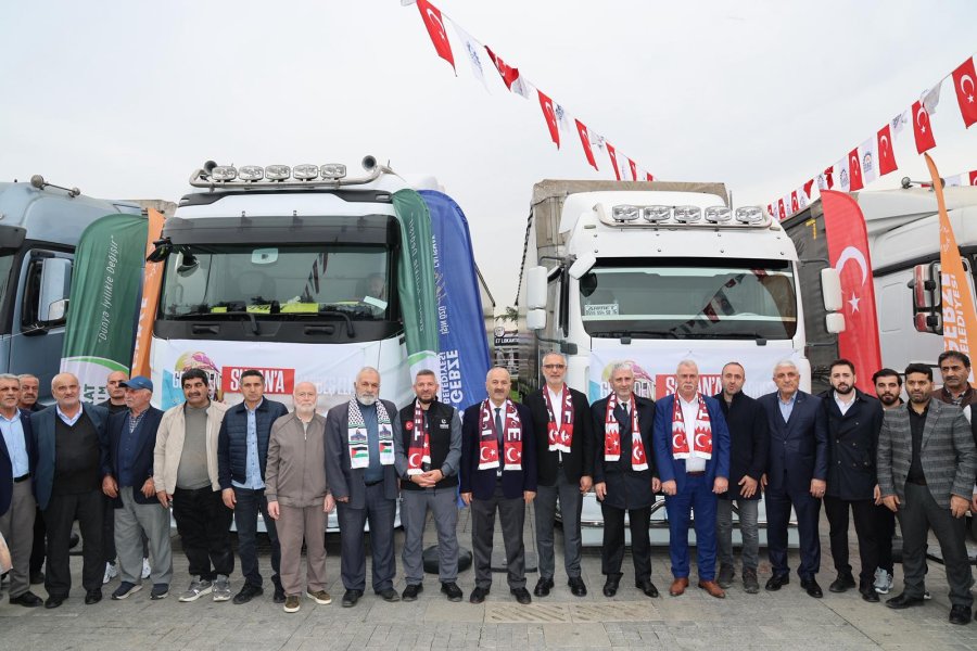 Gebzeden Sudana 10 Tırlık Kardeşlik Köprüsü: İnsani Yardım Konvoyu Dualarla Uğurlandı