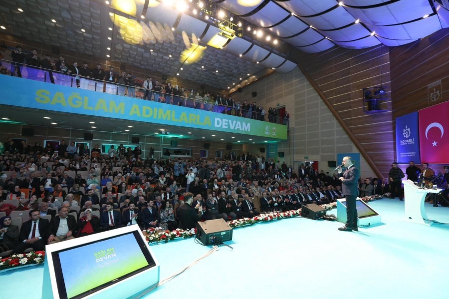 Görkemli ve Coşkulu Seçim Beyannamesi Sunumu