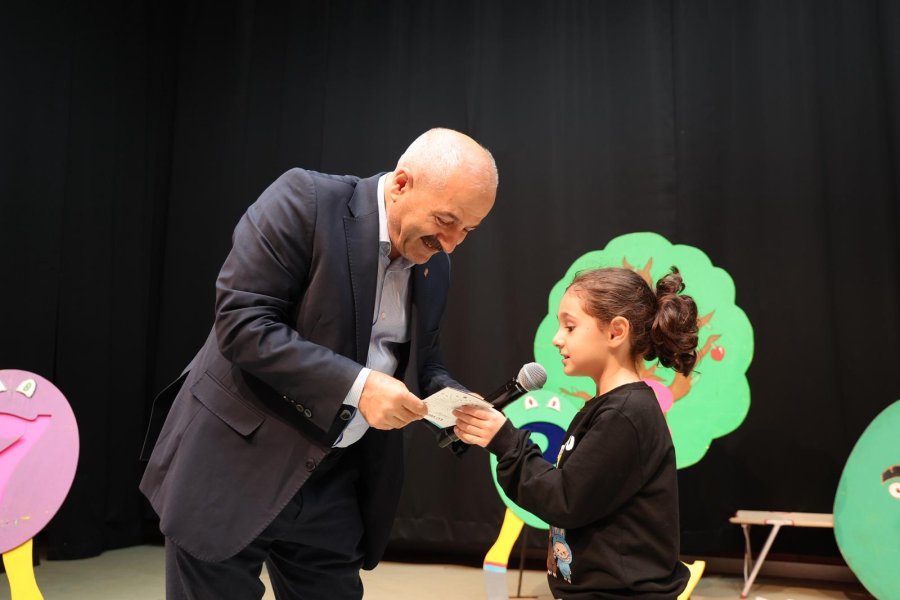 Başkan Büyükgöz’den Miniklere Sürpriz