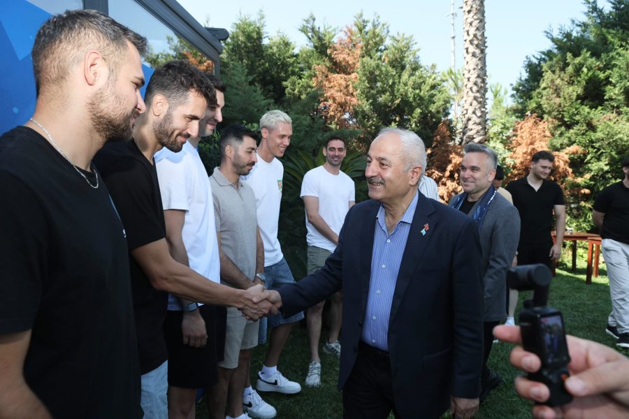 Başkan Büyükgöz, Gebze Belediyesi Spor Kulübü'yle Buluştu