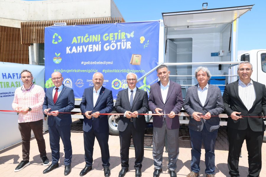 Gebze Belediyesi’nden Çevre Haftasına Özel Etkinlik: “Atığını Getir, Kahveni Götür”