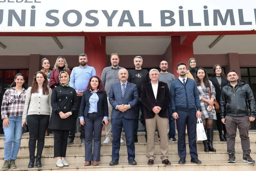 Gebze’deki Tüm Öğretmenlere Özel Tebrik