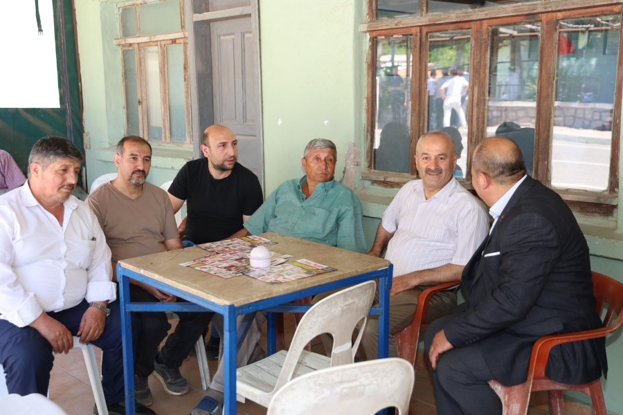 Büyükgöz Kargalı Sakinleriyle Çay Sohbeti Yaptı