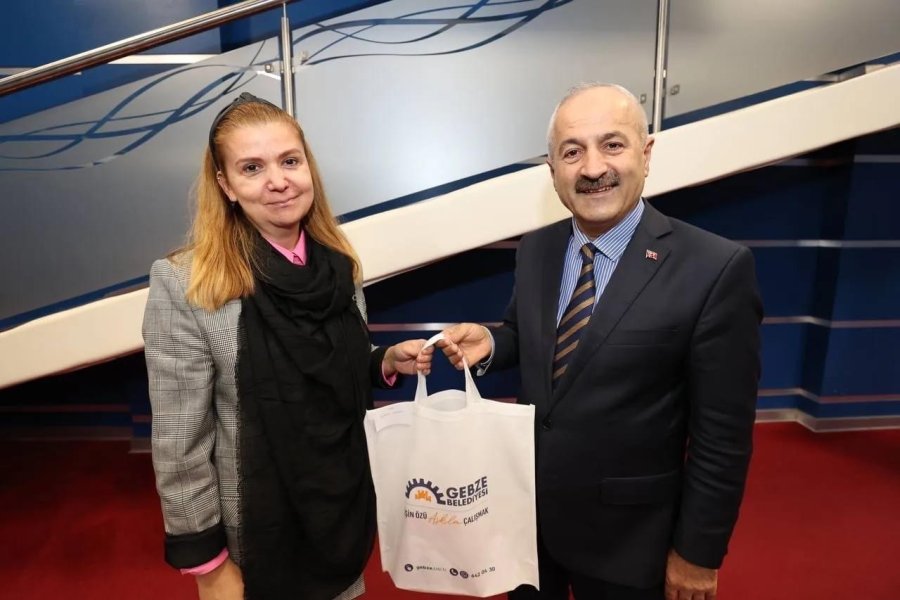 Gebze’deki Tüm Öğretmenlere Özel Tebrik