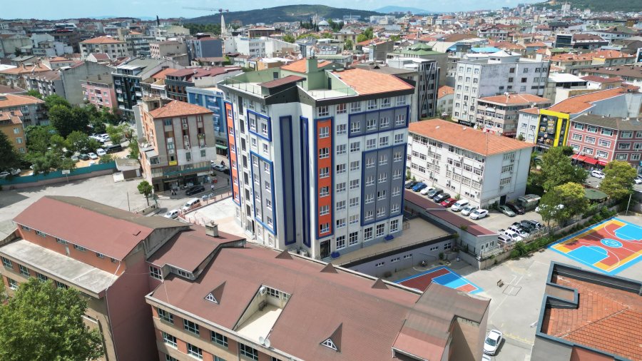 GEBZELİ ÖĞRENCİLERİN GÜZİDE GENÇLİK MERKEZİ VAR