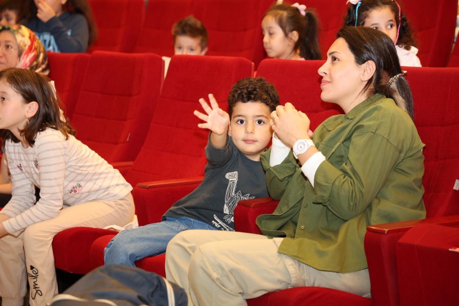 Başkan Büyükgöz’den Miniklere Sürpriz