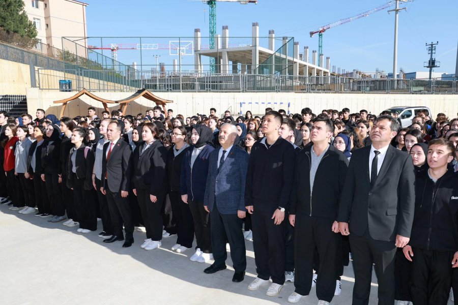 İbn-i Sina MTAL’de Bayrak Töreni