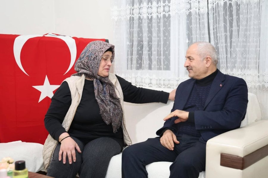 Başkan Büyükgöz;Hemşerilerinin hanelerine konuk oluyor 