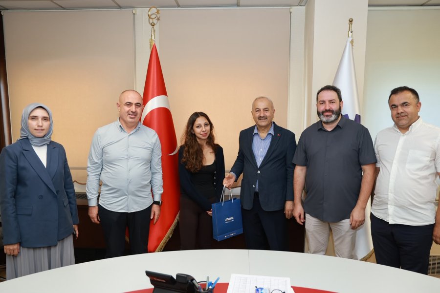 Başkan Büyükgöz, Gebze’nin YKS Şampiyonlarını Ağırladı