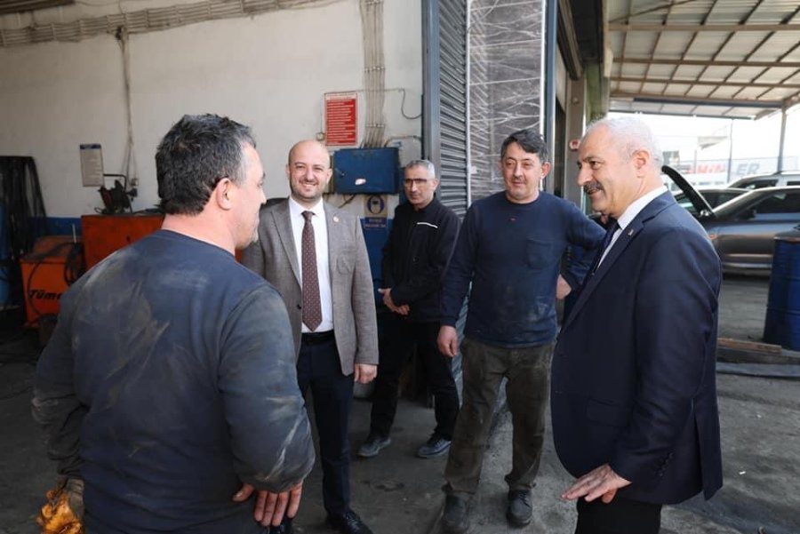Başkan Adayı Büyükgöz K. Sanayi Esnafını Gezdi  