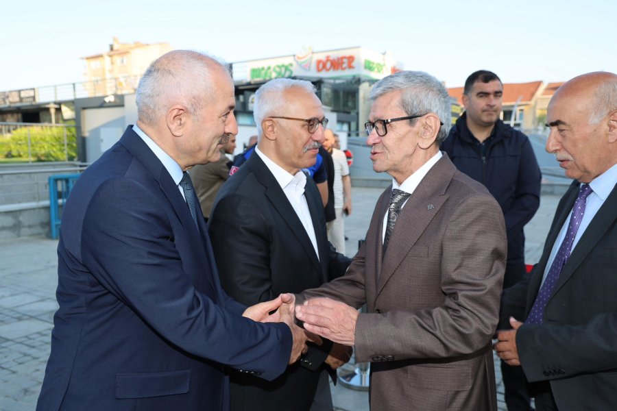 Gebzeliler Kent Meydanında Bayramlaştı