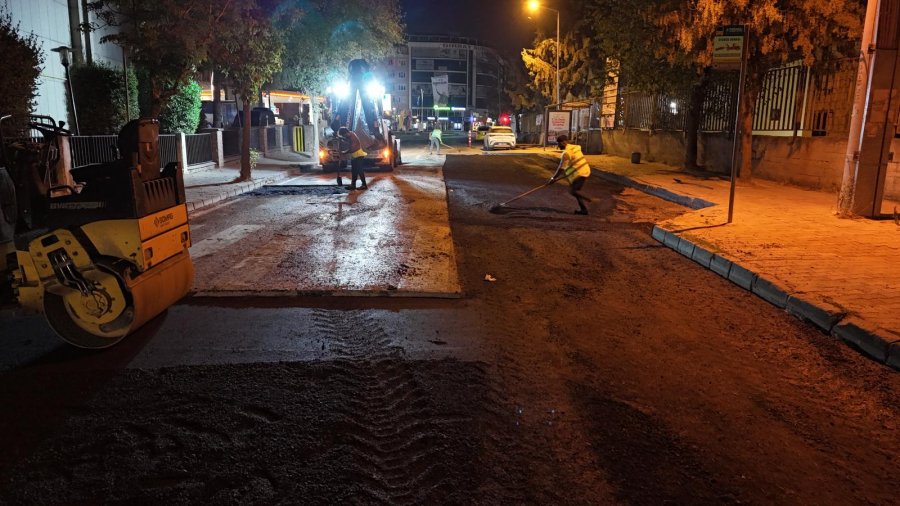 Fen İşleri Asfalt Çalışmalarını Sürdürüyor