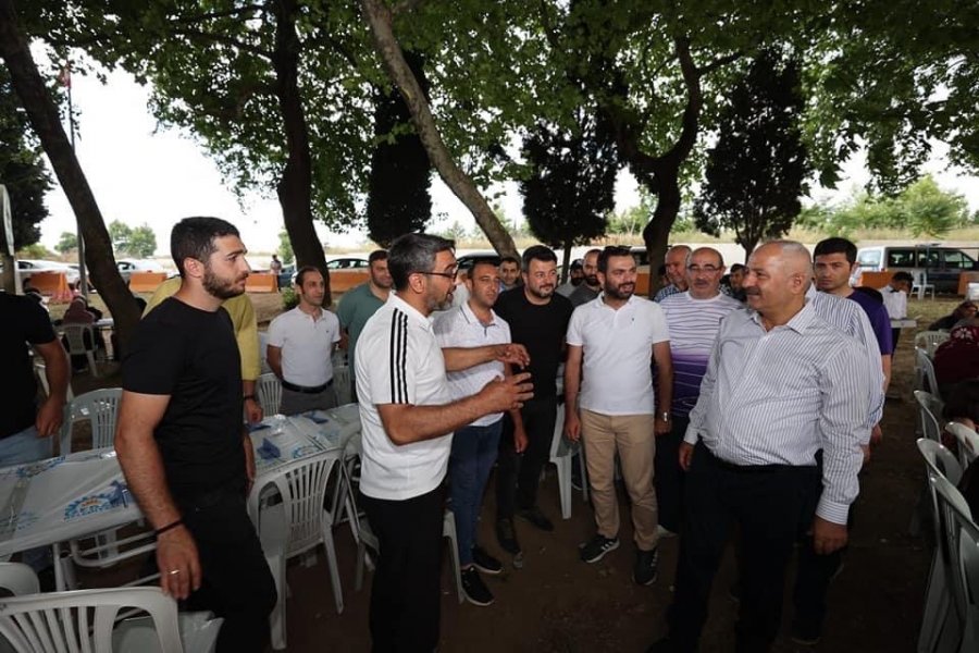 Başkan Büyükgöz mesai arkadaşlarını piknikte ağırladı