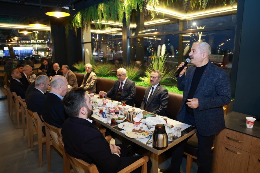 GEBZE BELEDİYE BAŞKANI ZİNNUR BÜYÜKGÖZ YENİ AÇILAN BEYLİKBAĞI GÜZİDEDE İLÇE PROTOKOLÜNÜ AĞIRLADI