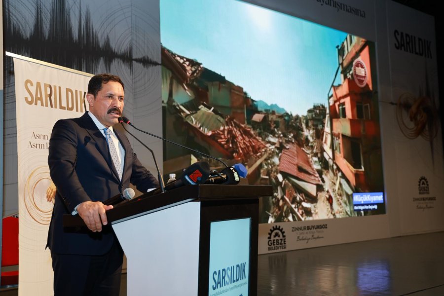 “Sarsıldık Sarıldık” Hatırat Takdimi Programı Yoğun Katılımla Gerçekleşti