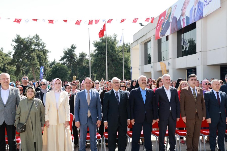 GESMEK Yılsonu Sergisi Açıldı