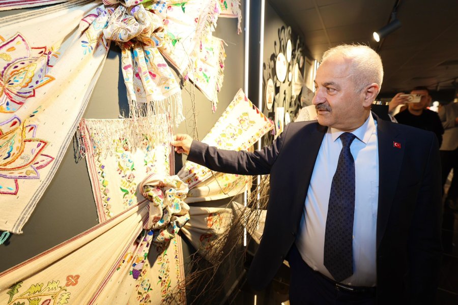 GESMEK’ten Hayata Dokunan Sergi