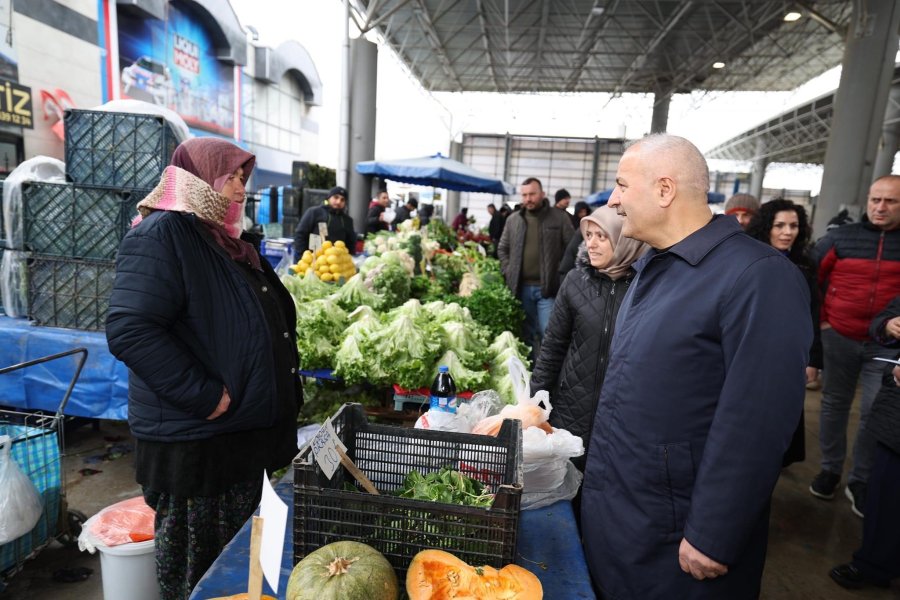 Başkan Adayı Büyükgöz’den Tatlıkuyu’da Pazar Turu